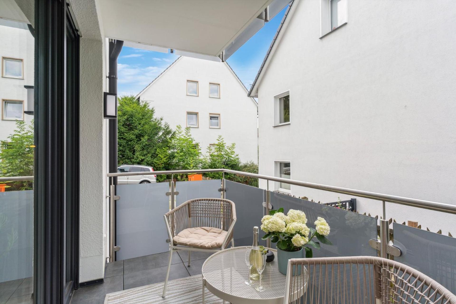 Deluxe Apartment In Bielefeld City Mit Parkplatz Und Balkon Εξωτερικό φωτογραφία