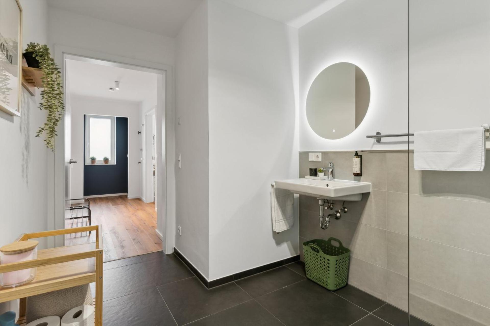 Deluxe Apartment In Bielefeld City Mit Parkplatz Und Balkon Εξωτερικό φωτογραφία