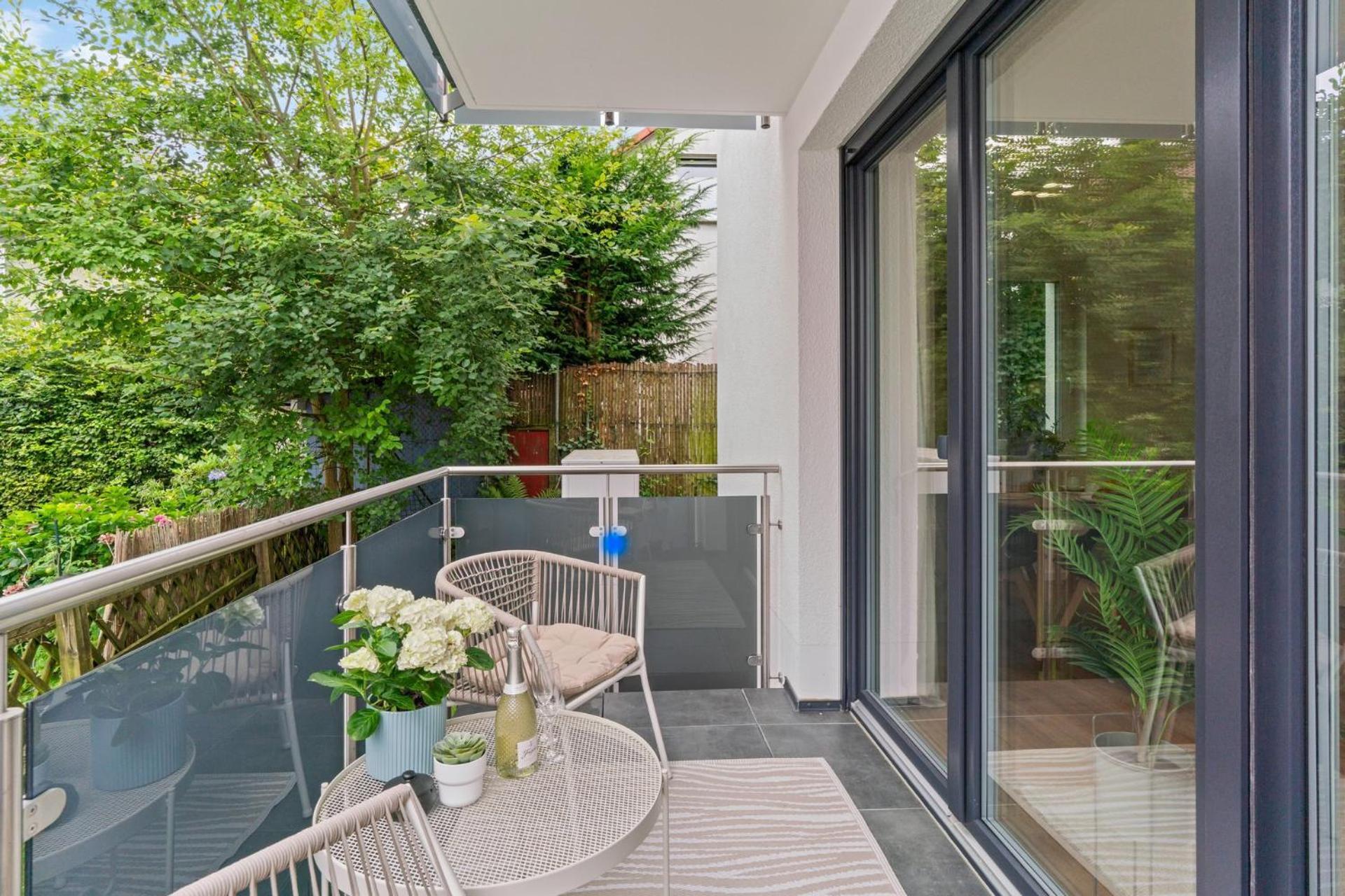 Deluxe Apartment In Bielefeld City Mit Parkplatz Und Balkon Εξωτερικό φωτογραφία