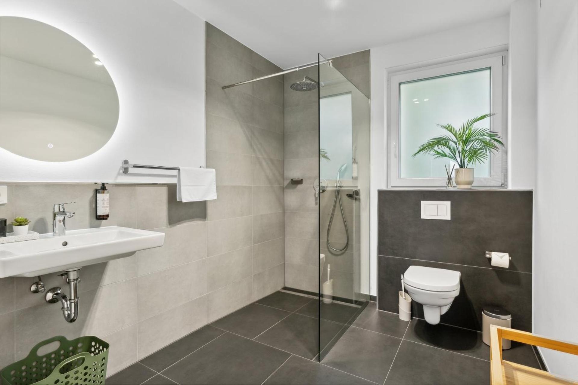 Deluxe Apartment In Bielefeld City Mit Parkplatz Und Balkon Εξωτερικό φωτογραφία